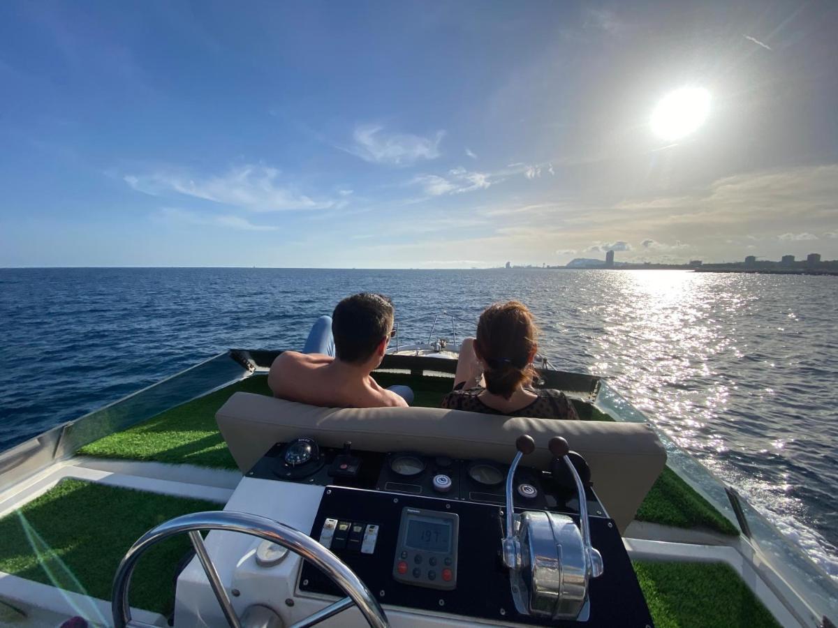Barco Muy Romantico Con Parking! Sant Adrià de Besòs Extérieur photo