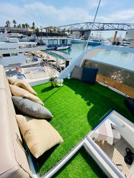 Barco Muy Romantico Con Parking! Sant Adrià de Besòs Extérieur photo